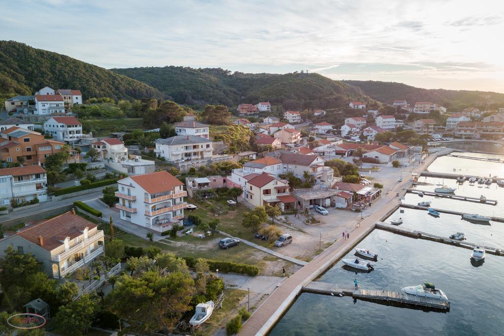 Appartamento Tomulic Jasna I Miljenko Supetarska Draga Esterno foto
